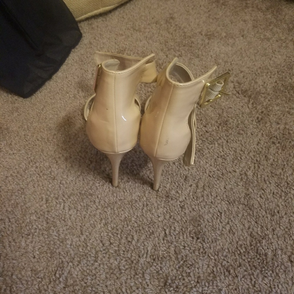 Heels - Picture 2 of 2